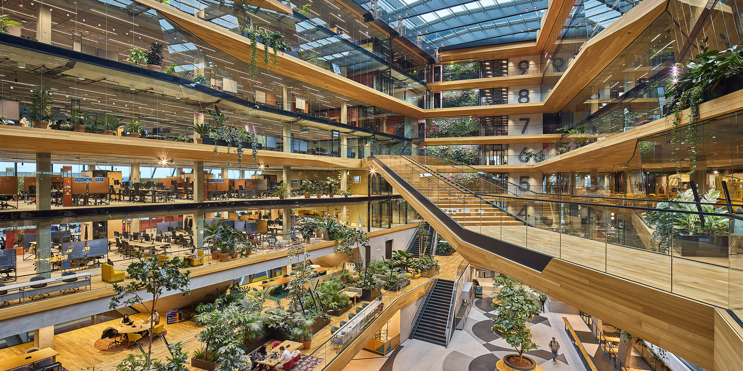 Booking.com winner at the MIPIM
Awards 2025 Best Workplace Experience >